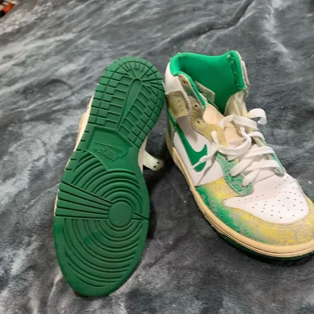 Nike Dunk High - Picture 3 of 5